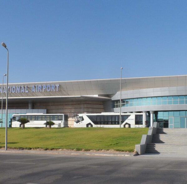 مطار اسيوط